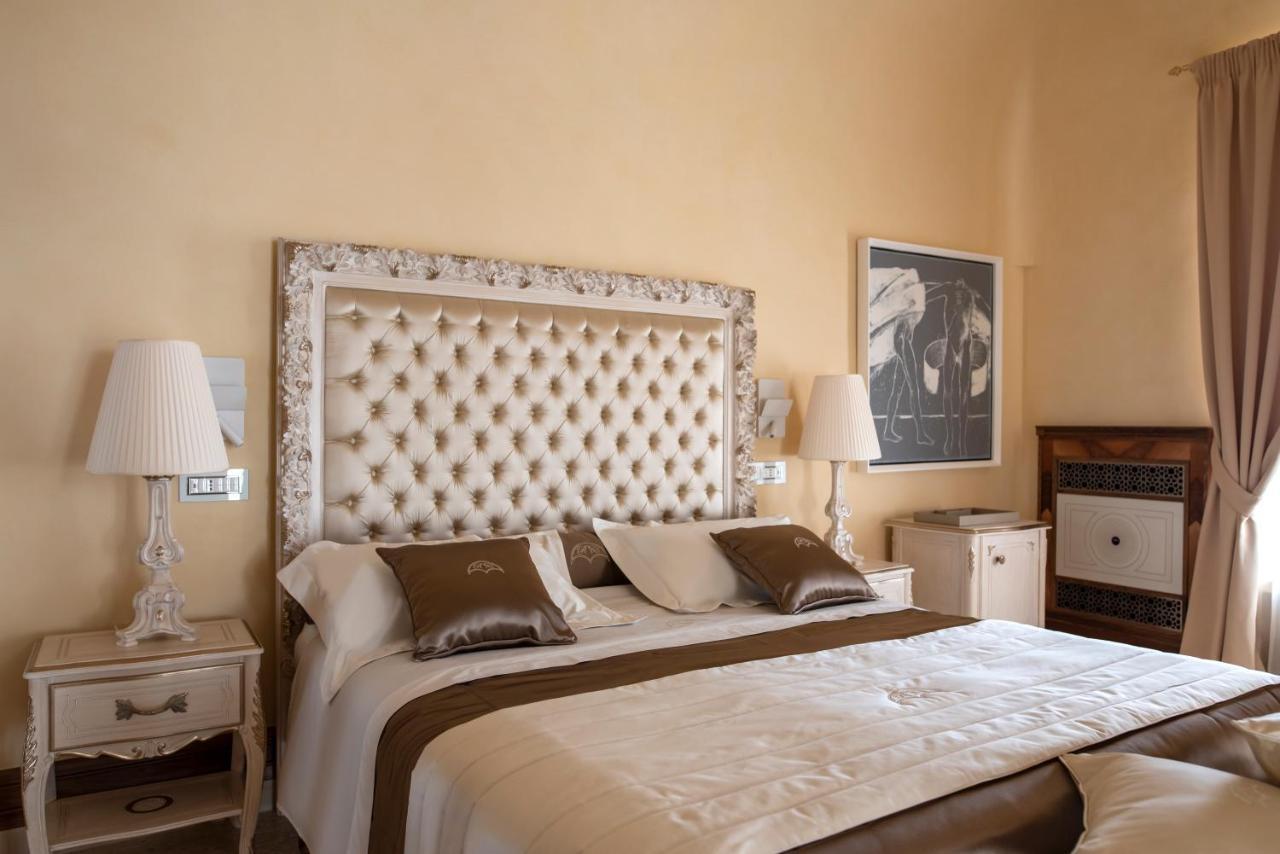Guest house La Rondinaia 4*