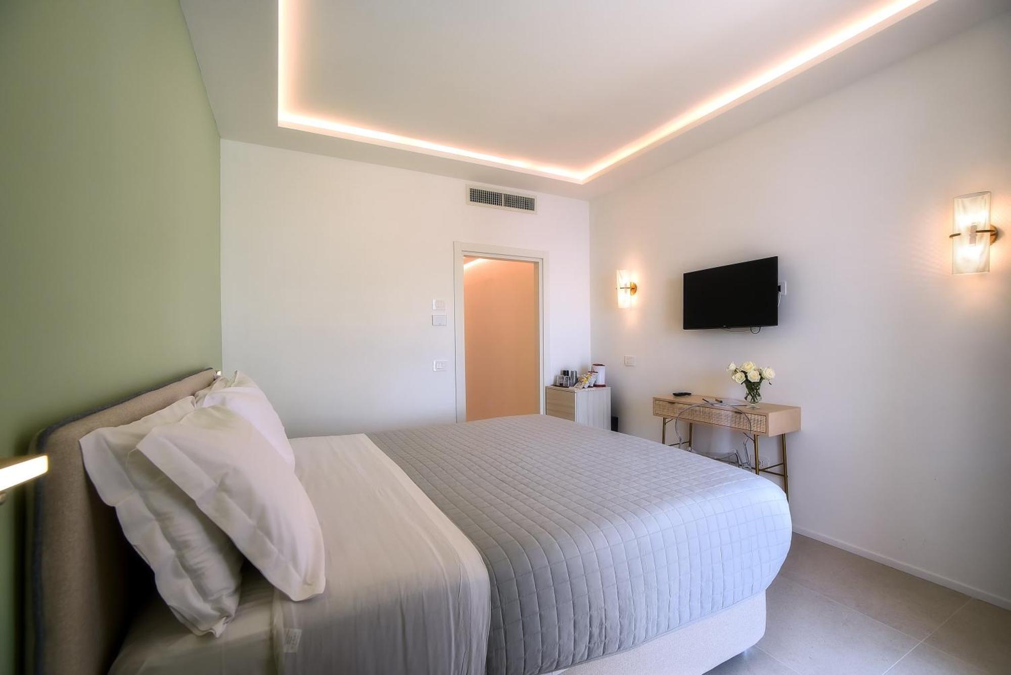 Garden Hotel 3*