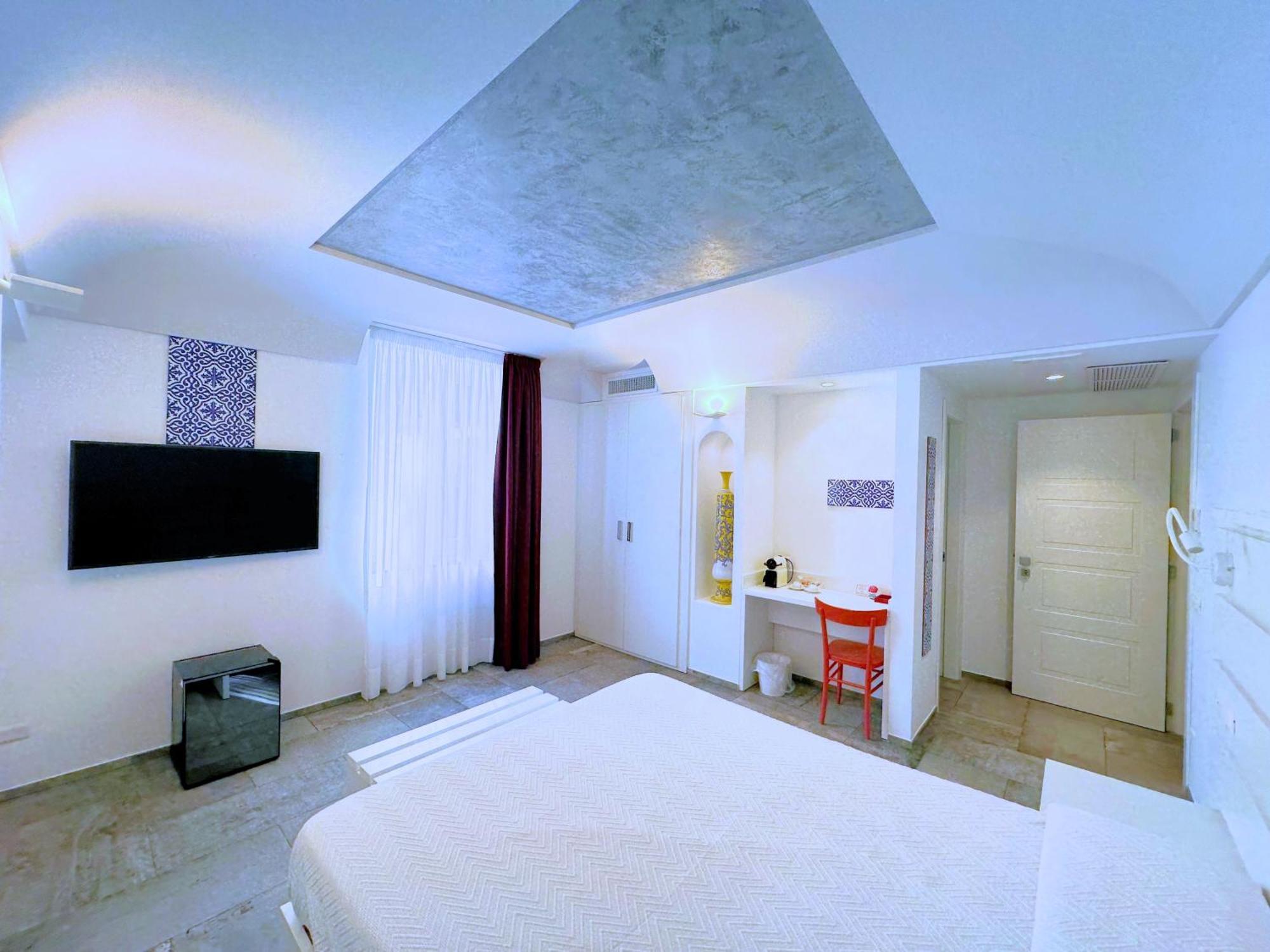 Bossa Amalfi 3*