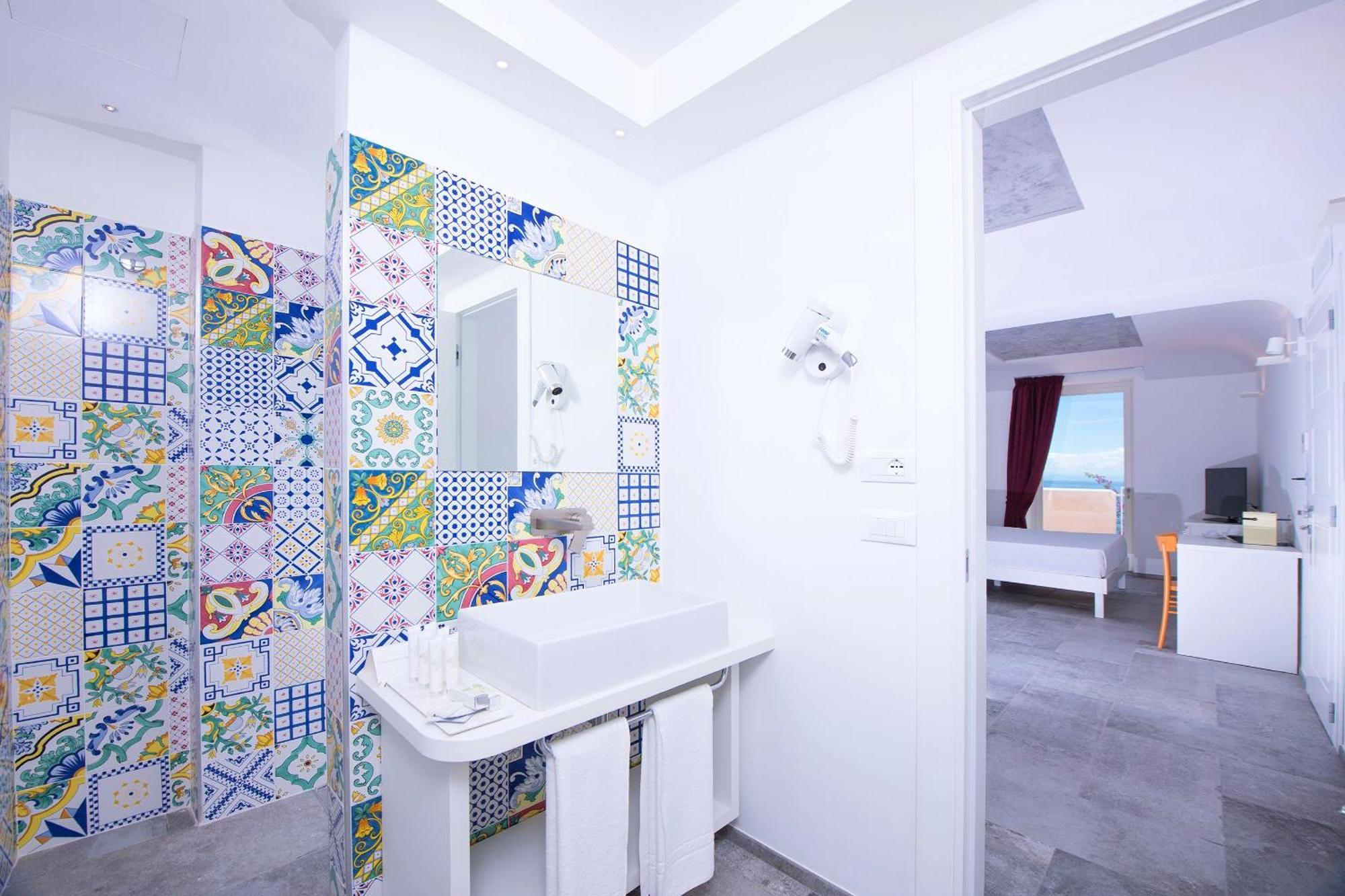 Bossa Amalfi Hotel 3*