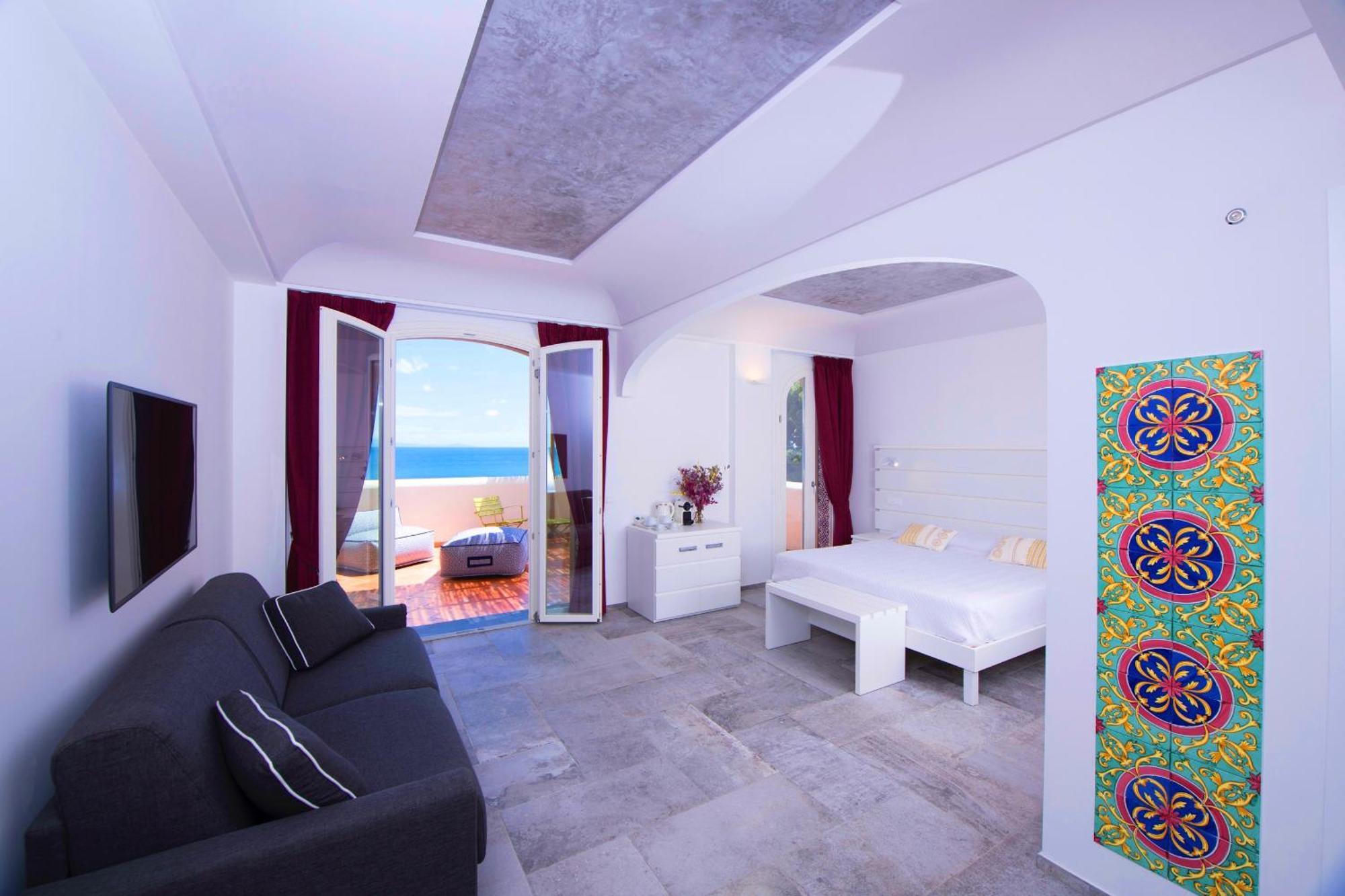 Bossa Amalfi 3*