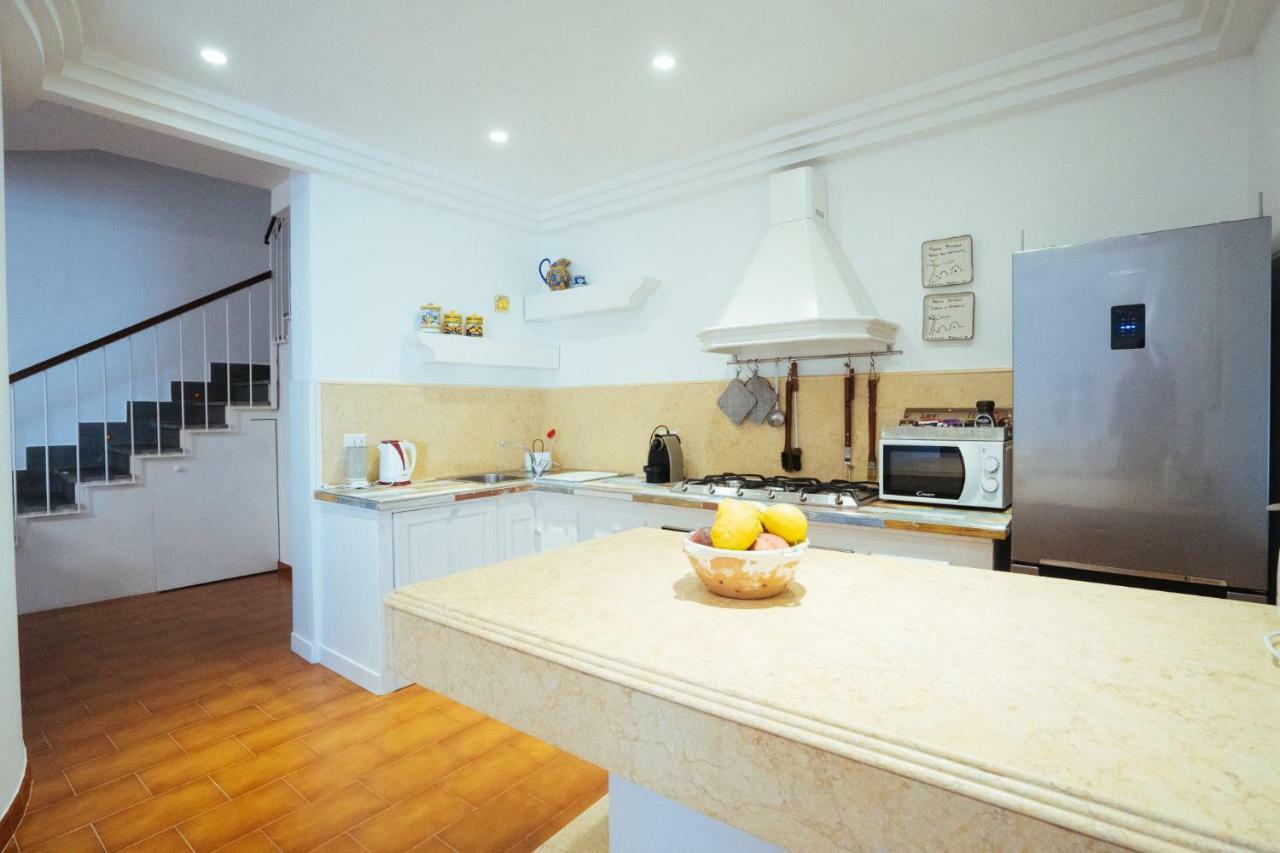 Villa Sea View In With Lemon Pergola, Gardens And Jacuzzi - Ideal For Elopements *