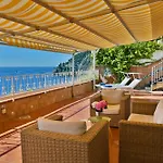 Ravello Art Apartments