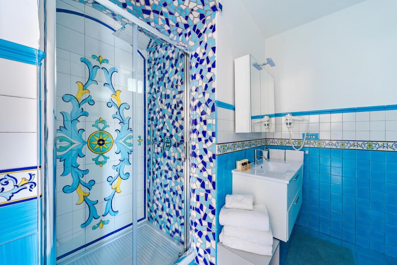 Ravello Art Apartments *