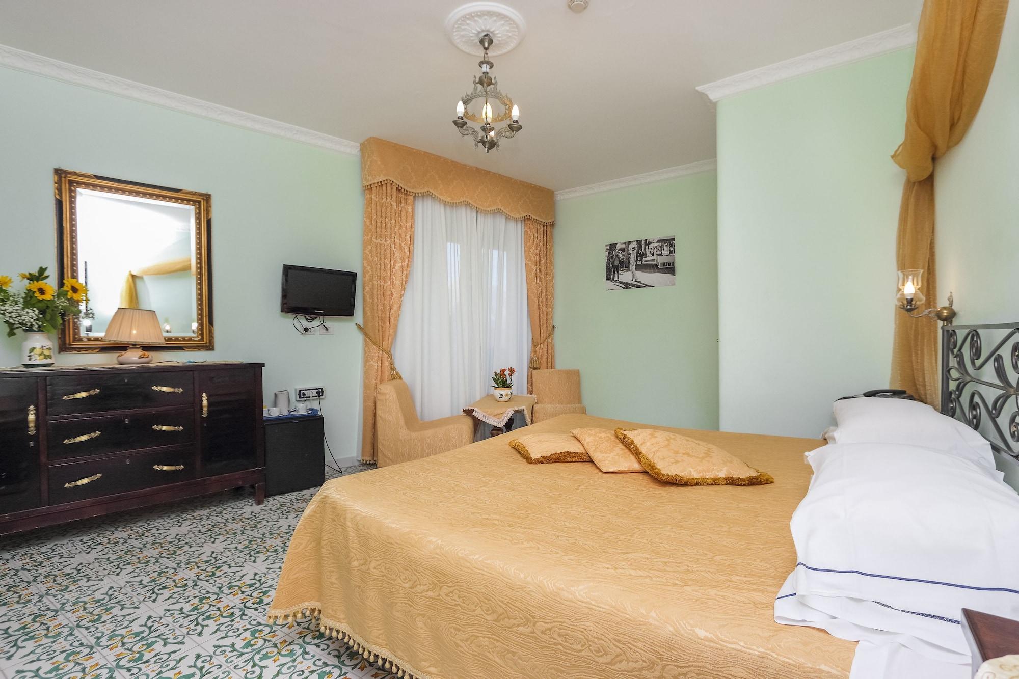 Bonadies Hotel 4*
