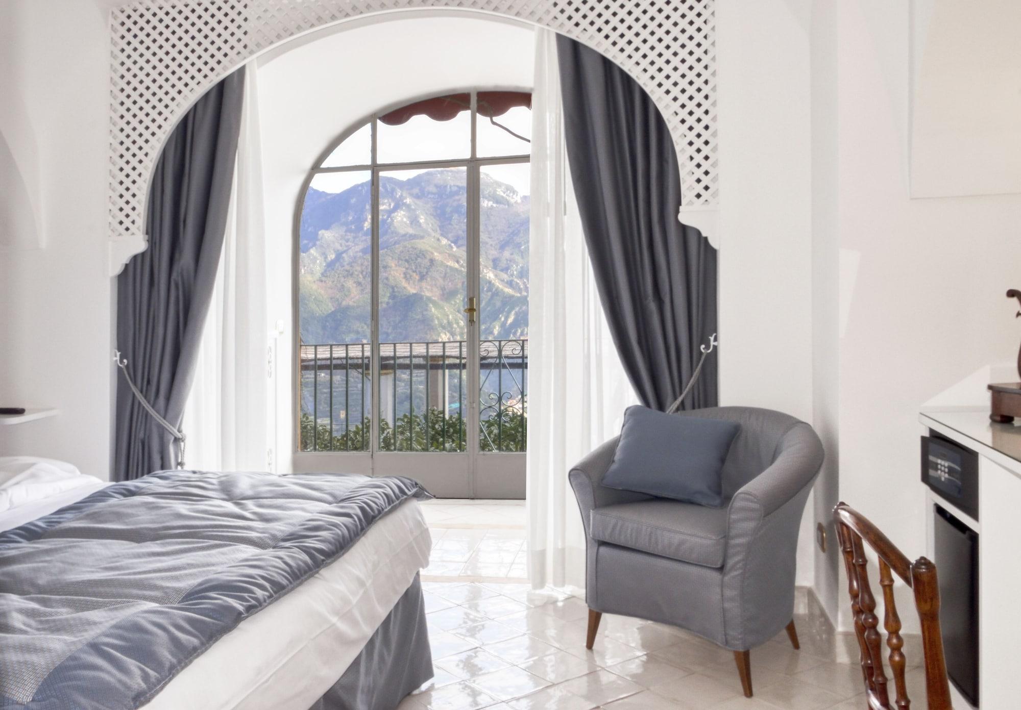 Khách sạn Palazzo Confalone 5*