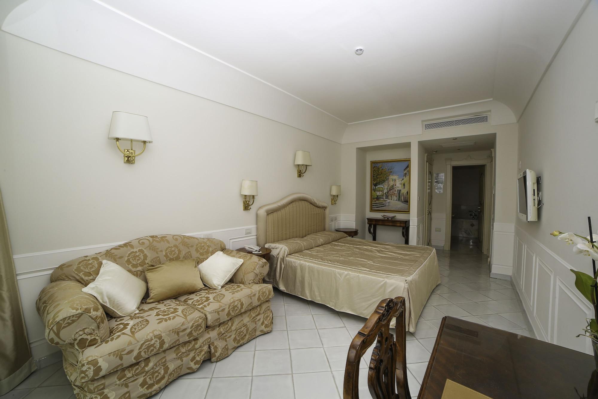 Fraulo Hotel