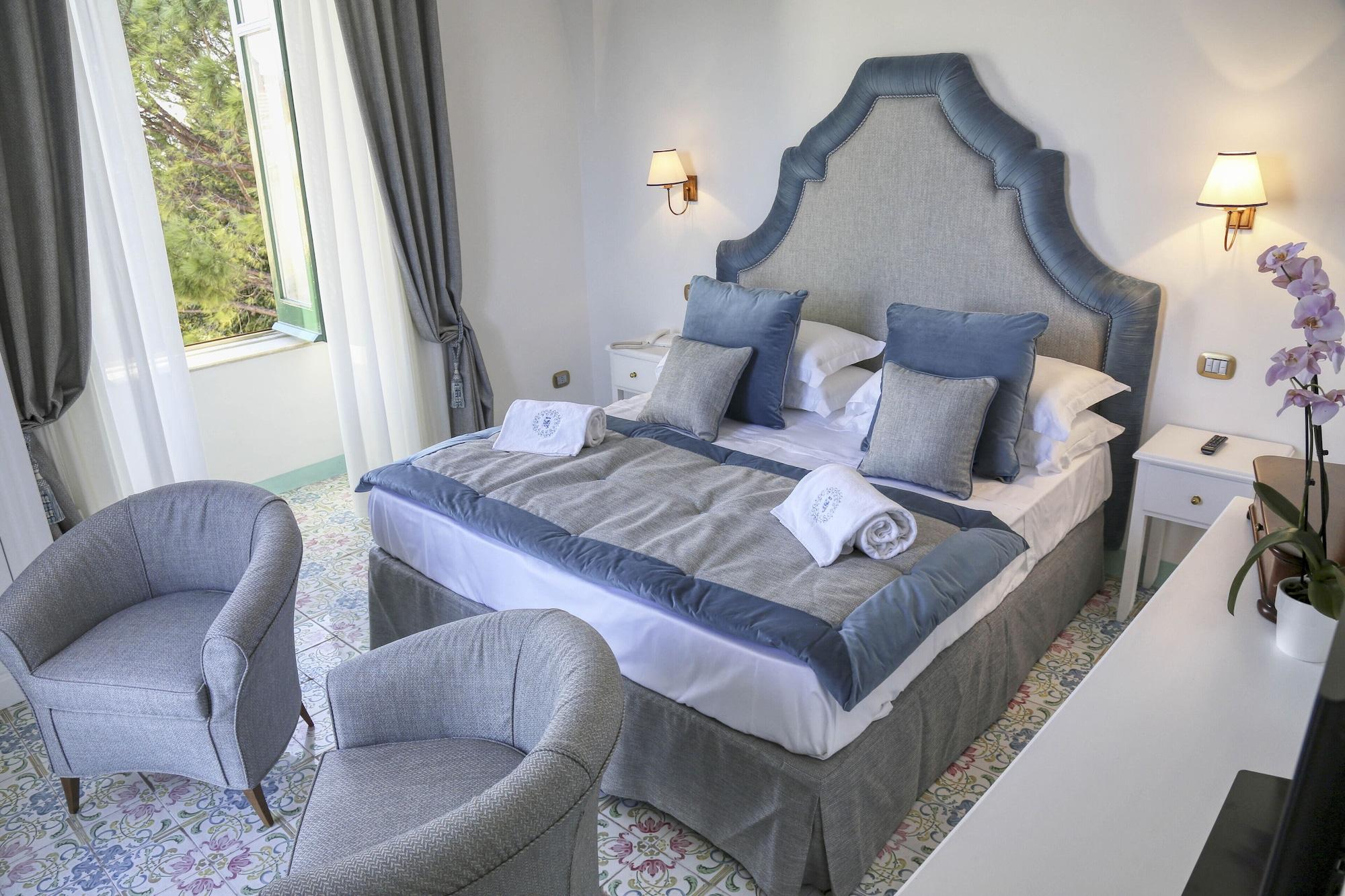 Palazzo Confalone Khách sạn 5*