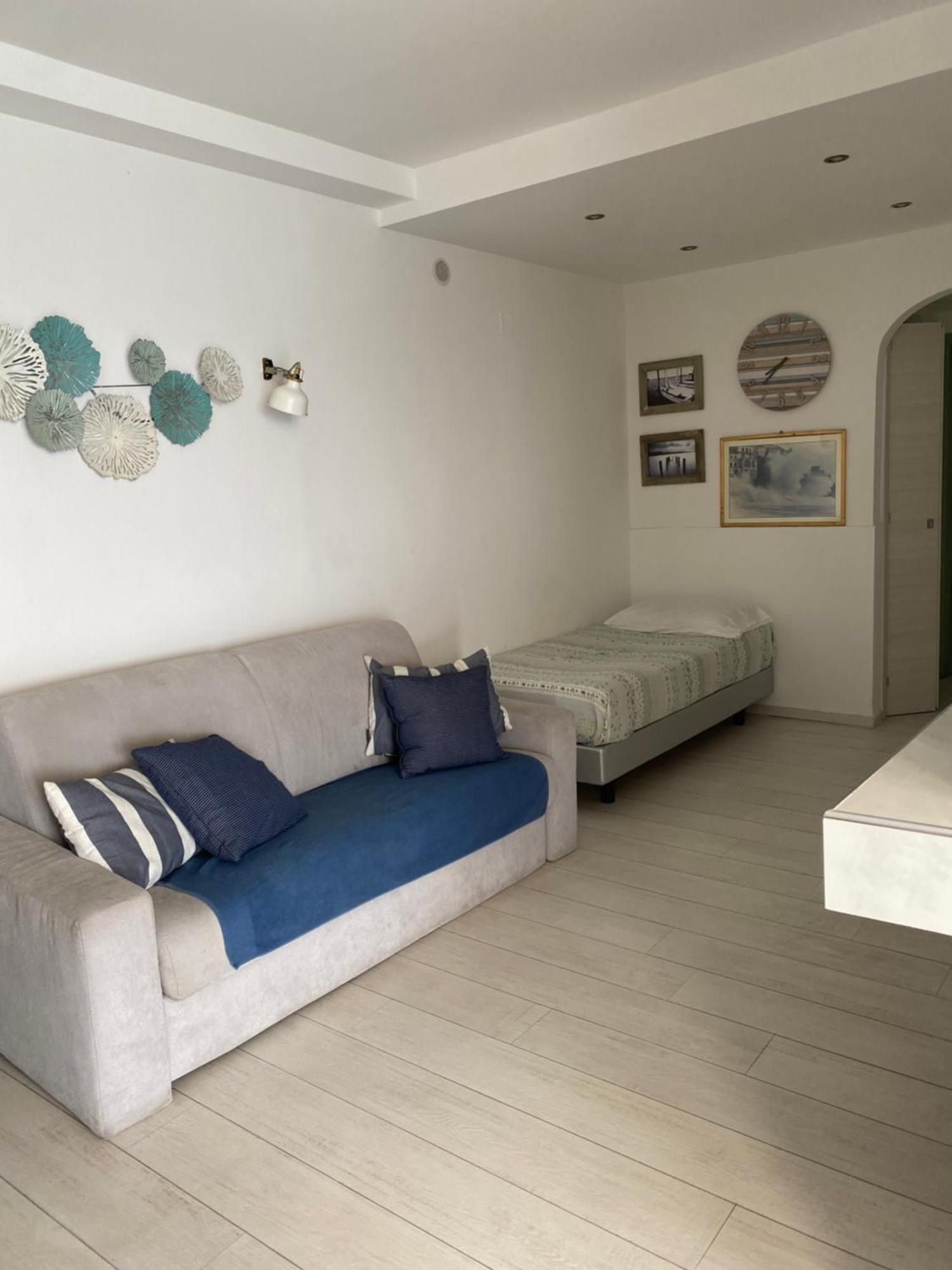 Chez-lu Holiday home *
