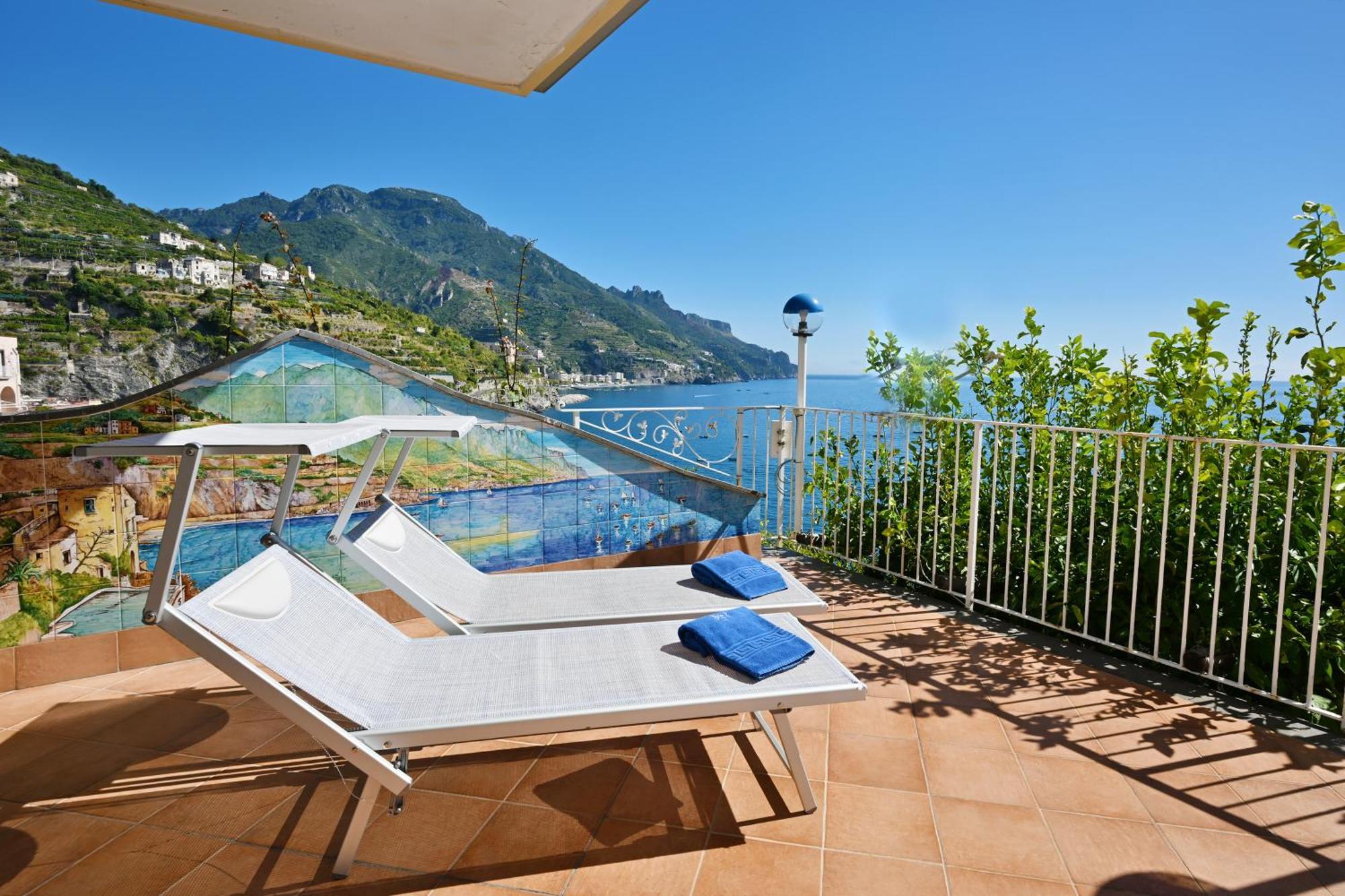 Ravello Art Apartments *