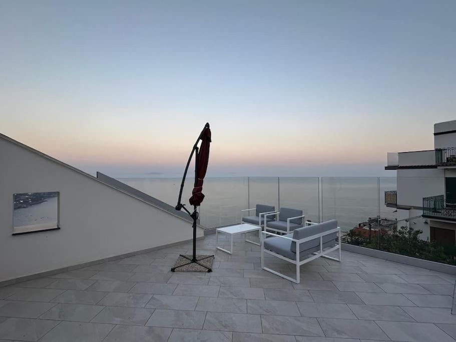 Apartment Chez Elena With Shared Terrace Overlooking The Sea *