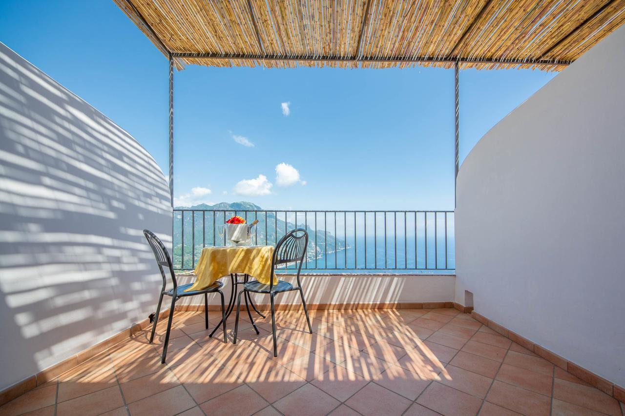 Khách sạn Villa Amore 4*