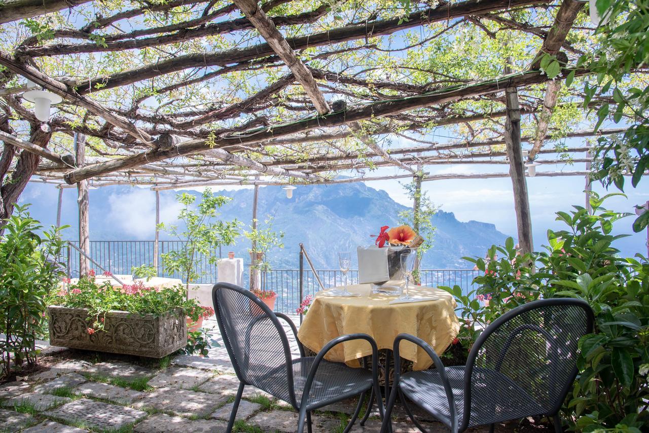 Khách sạn Villa Amore 4*