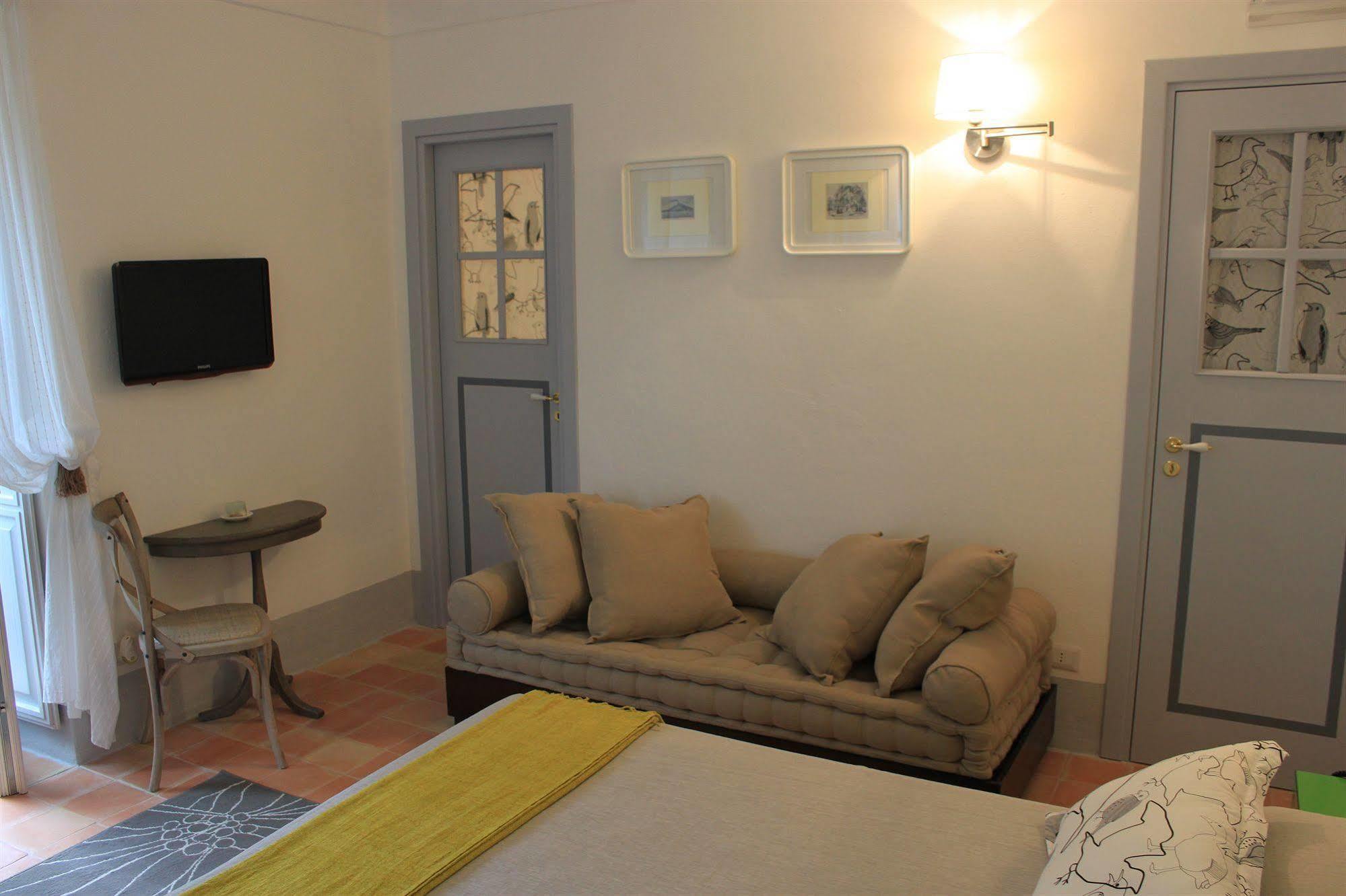 Torre Dello Ziro Holiday home
