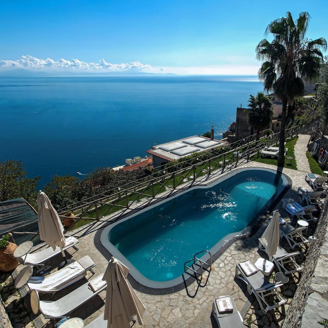 Garden Hotel 3*
