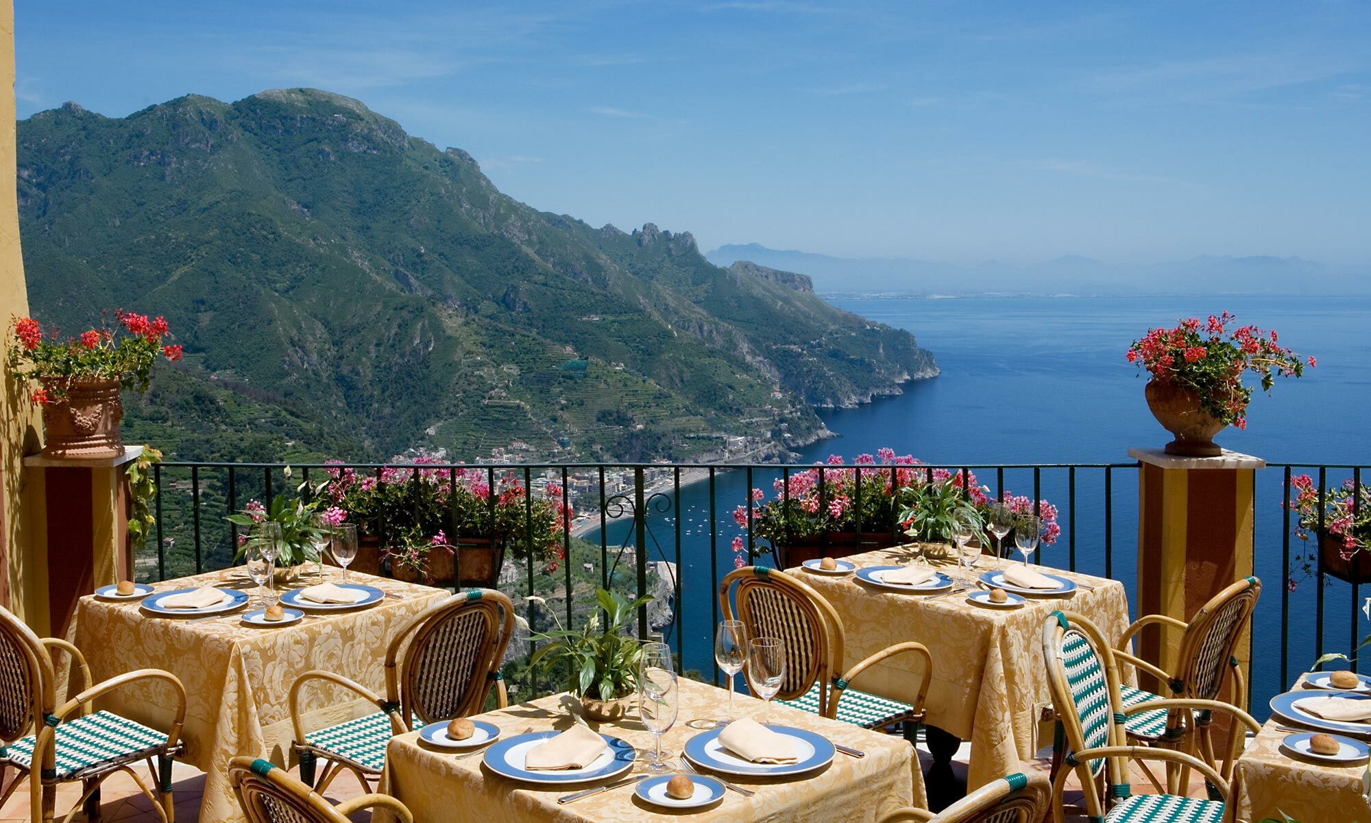 Khách sạn Palazzo Confalone 5*